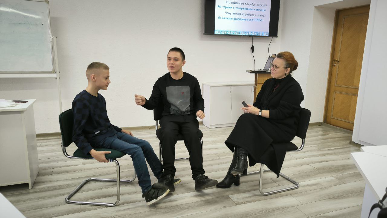 Гості, Роман та Станіслав, діляться власним досвідом
